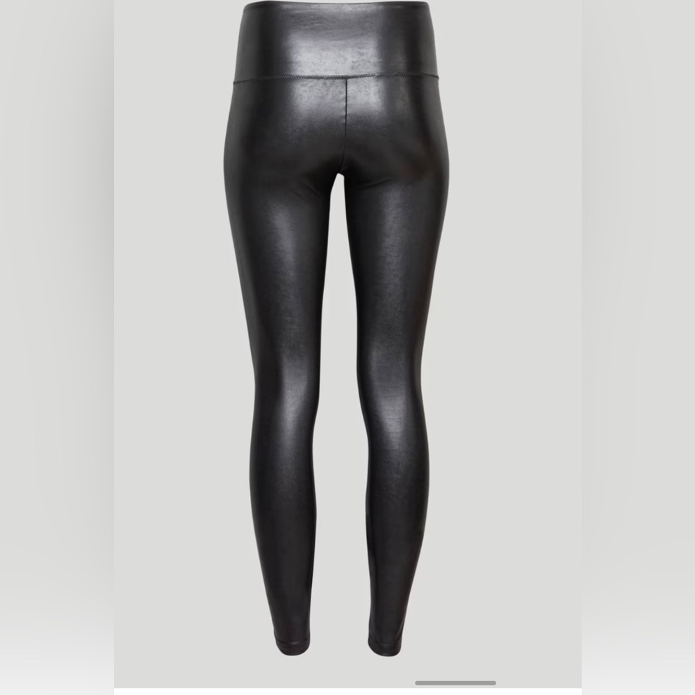 NWT Aritzia faux leather leggings size S